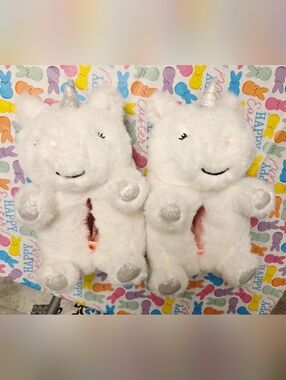 Gymboree White Plush Unicorn Kids Slippers with Silver Accents